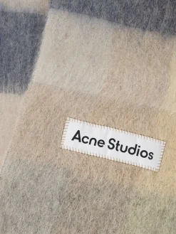 Alpaca blend scarf
