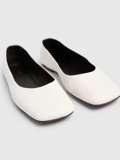 Ballerine quadrate in pelle