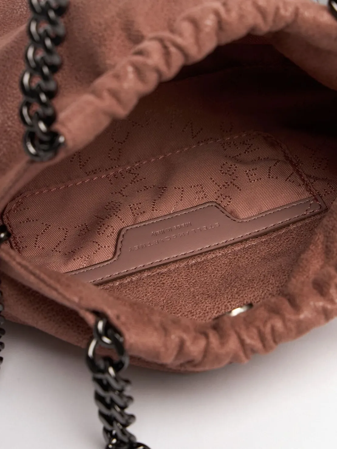 Borsa Mini Falabella in Eco Shaggy con coulisse
