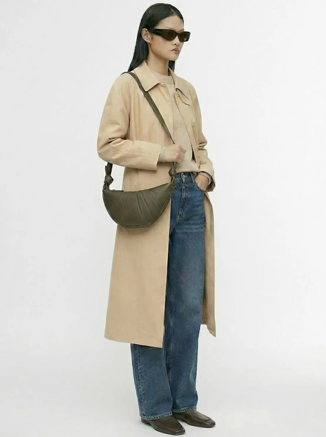 Borsa piccola Croissant in pelle martellata