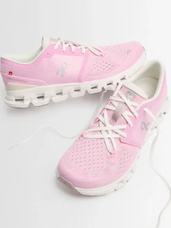 Cloud X 4 sneakers
