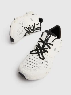 Cloud X 4 sneakers
