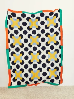 Coperta in maglia a pois
