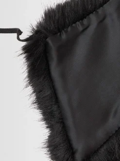Cowie plush collar