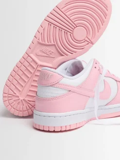Dunk Low sneakers