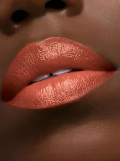 Glow On The Go Lipstick