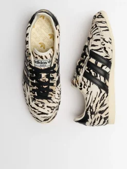 Japan sneakers