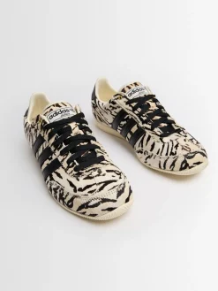 Japan sneakers