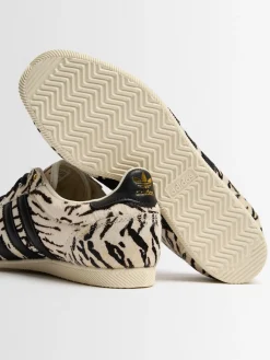 Japan sneakers