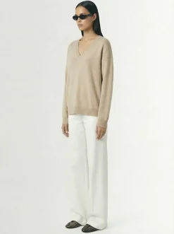 Maglia Zefiro in eco-cashmere con scollo a V