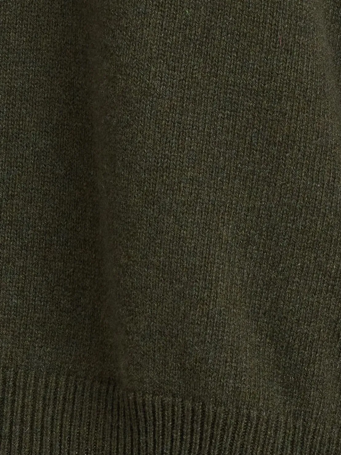 Maglia Zefiro in eco-cashmere con scollo a V