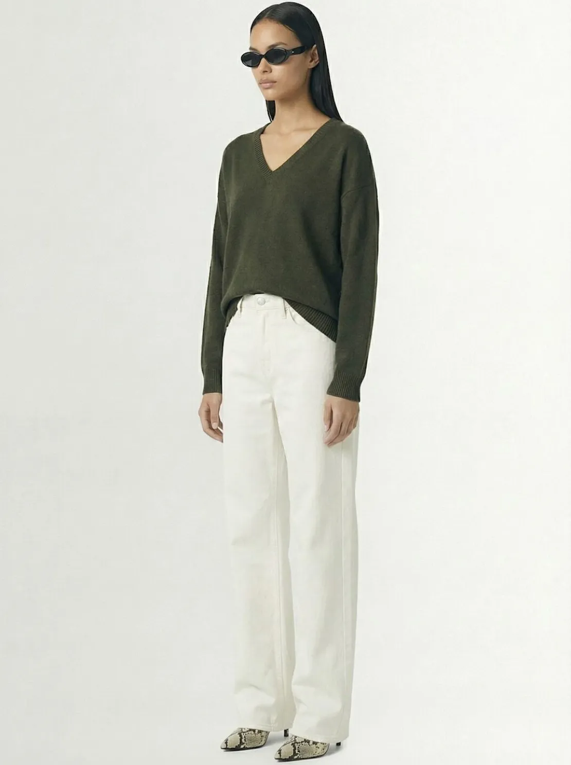 Maglia Zefiro in eco-cashmere con scollo a V