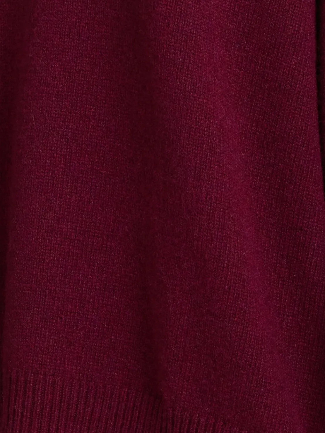 Maglia Zefiro in eco-cashmere con scollo a V