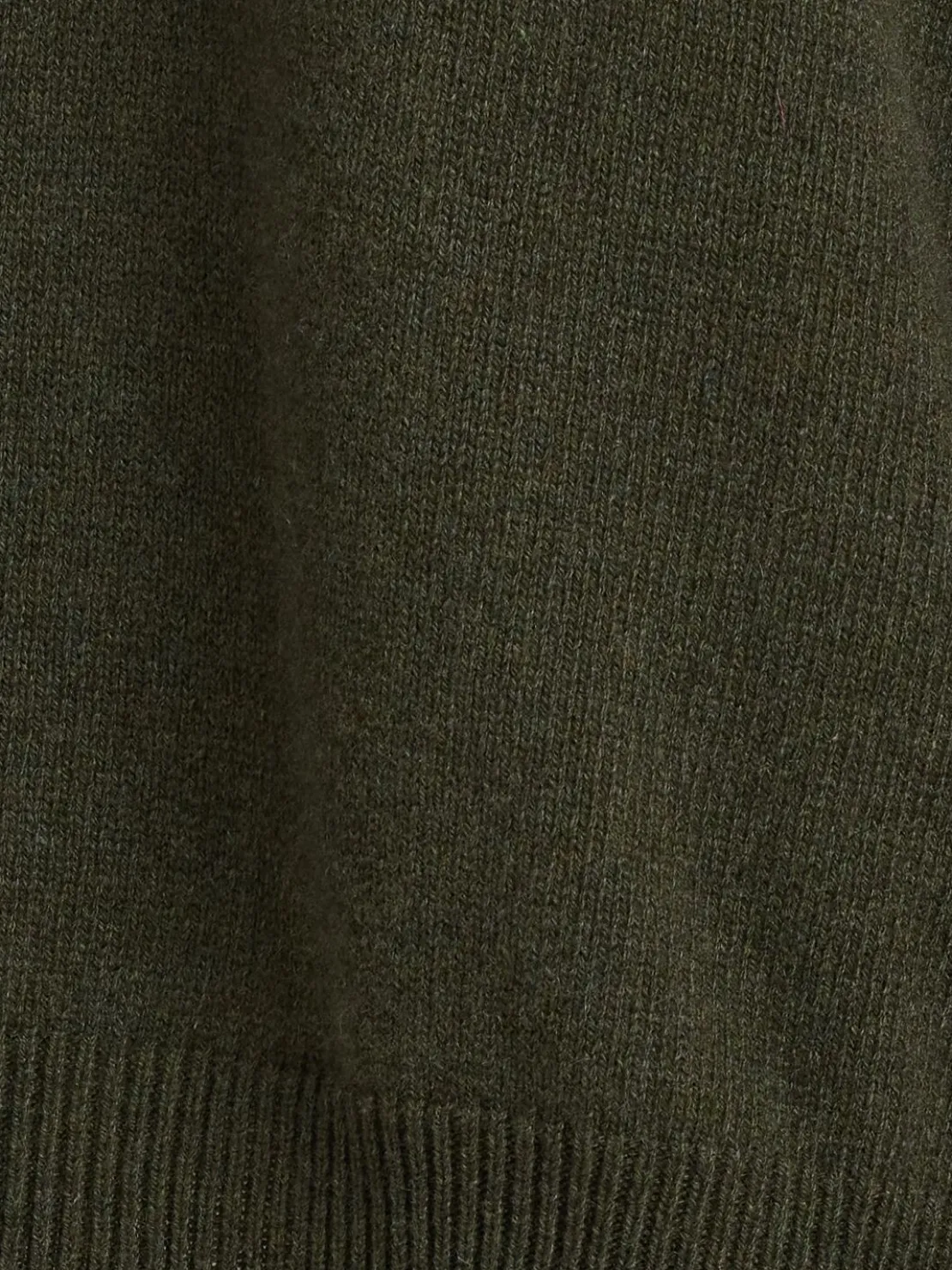 Maglia Zefiro in eco-cashmere con scollo a V