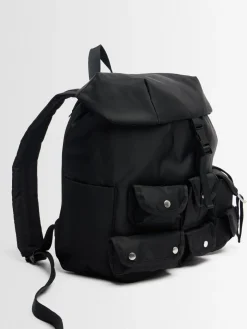 Nylon backpack w/pockets