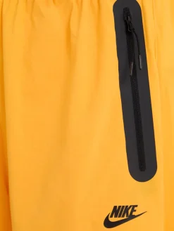 Pantaloni in techno