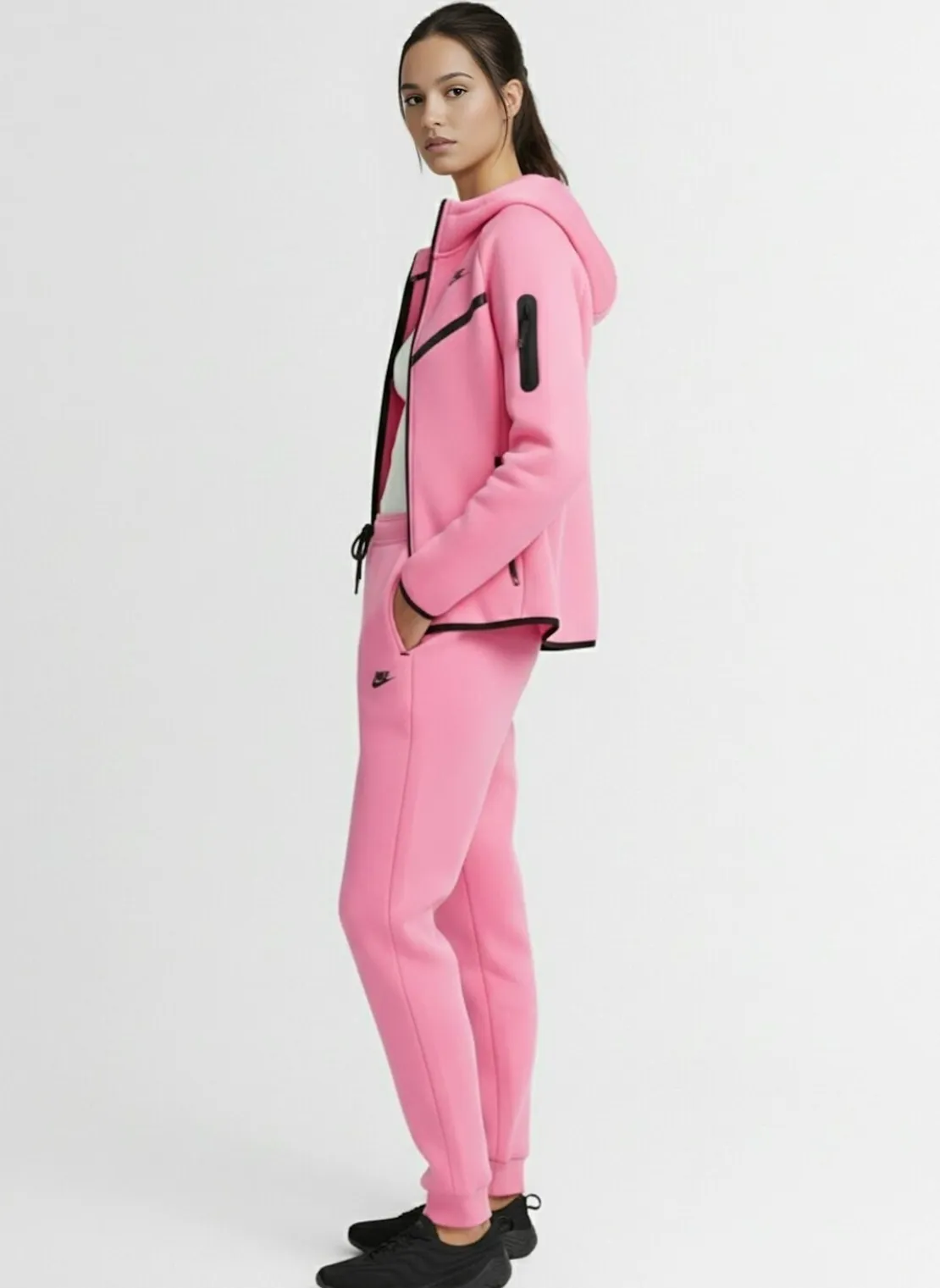Pantaloni jogger in techno pile