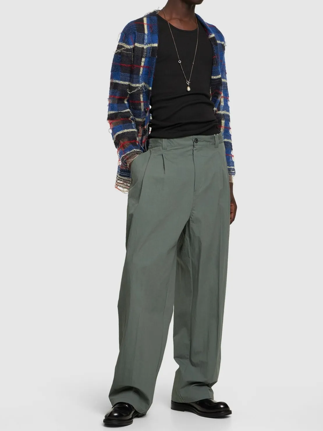 Pantaloni larghi chino