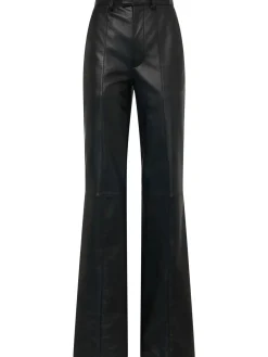 Pantaloni svasati in pelle