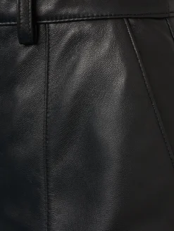 Pantaloni svasati in pelle