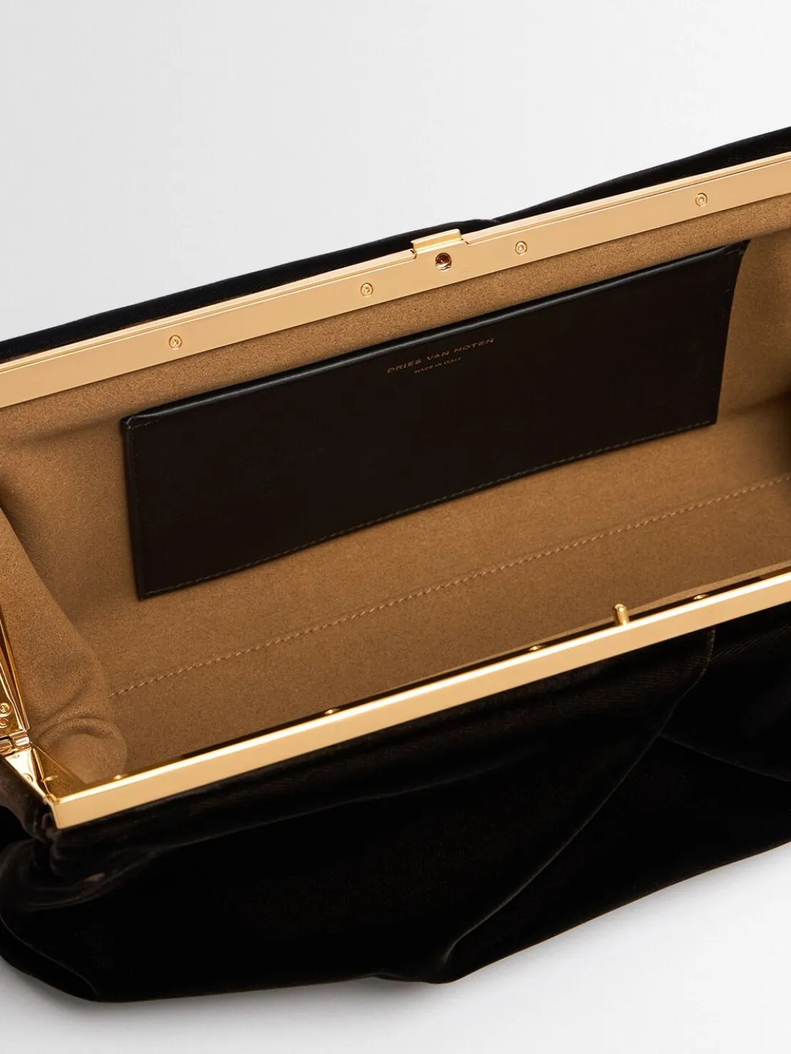 Pochette grande in pelle