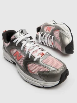 Sneakers 530