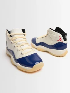 Sneakers Air Jordan 11 Retro Rare Air