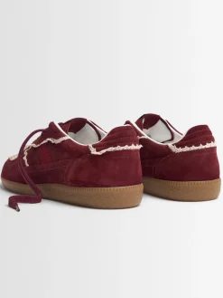 Sneakers in camoscio e crochet