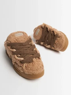 Sneakers Model 1