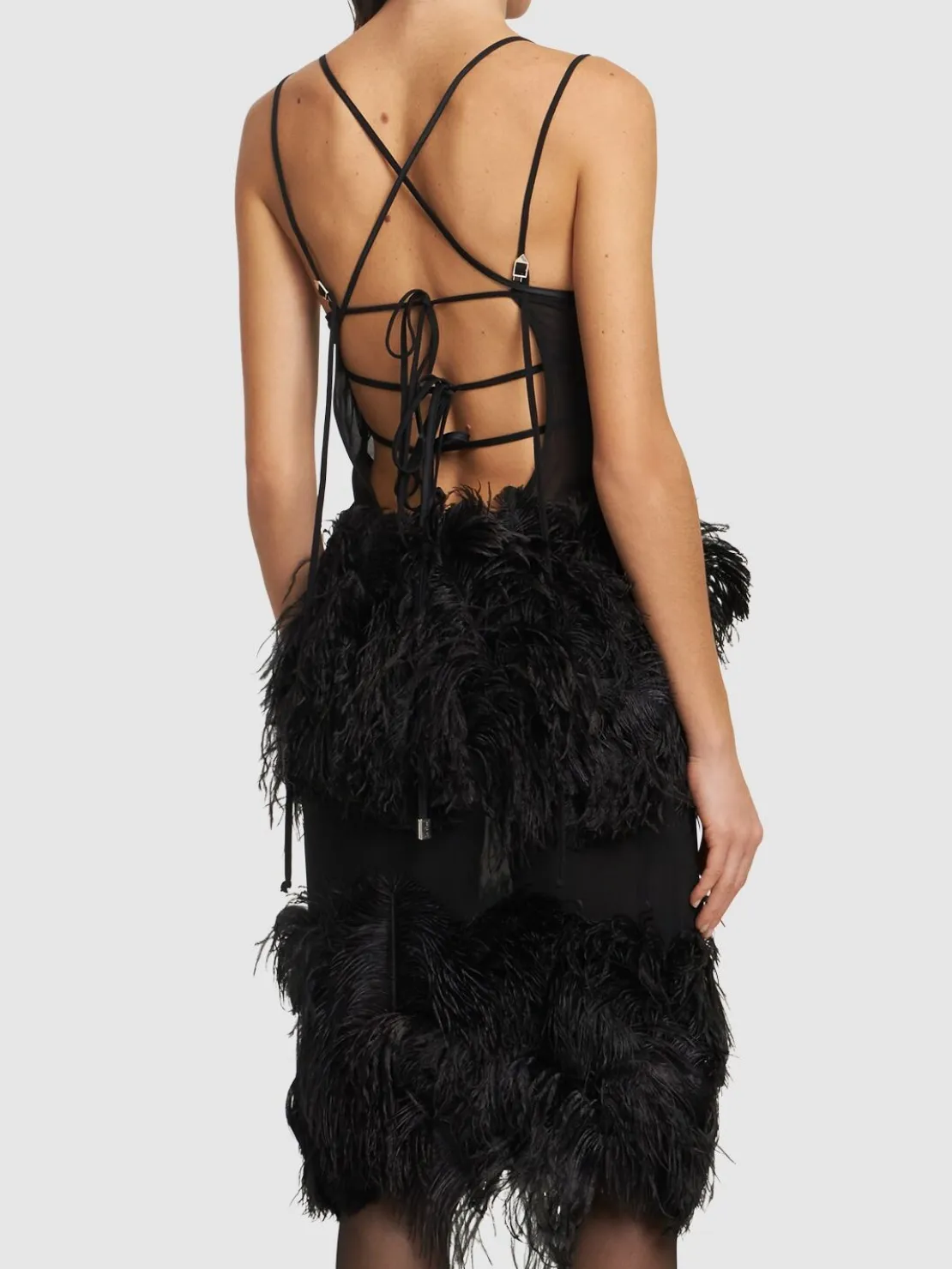 Vestito in georgette ricamato con piume