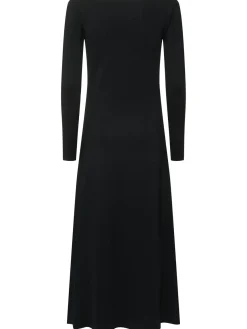 Vestito lungo con spalle scoperte in maglia
