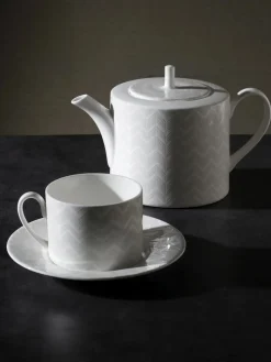 Zig Zag White tea pot coffee pot