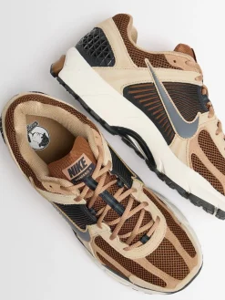 Zoom Vomero 5 sneakers